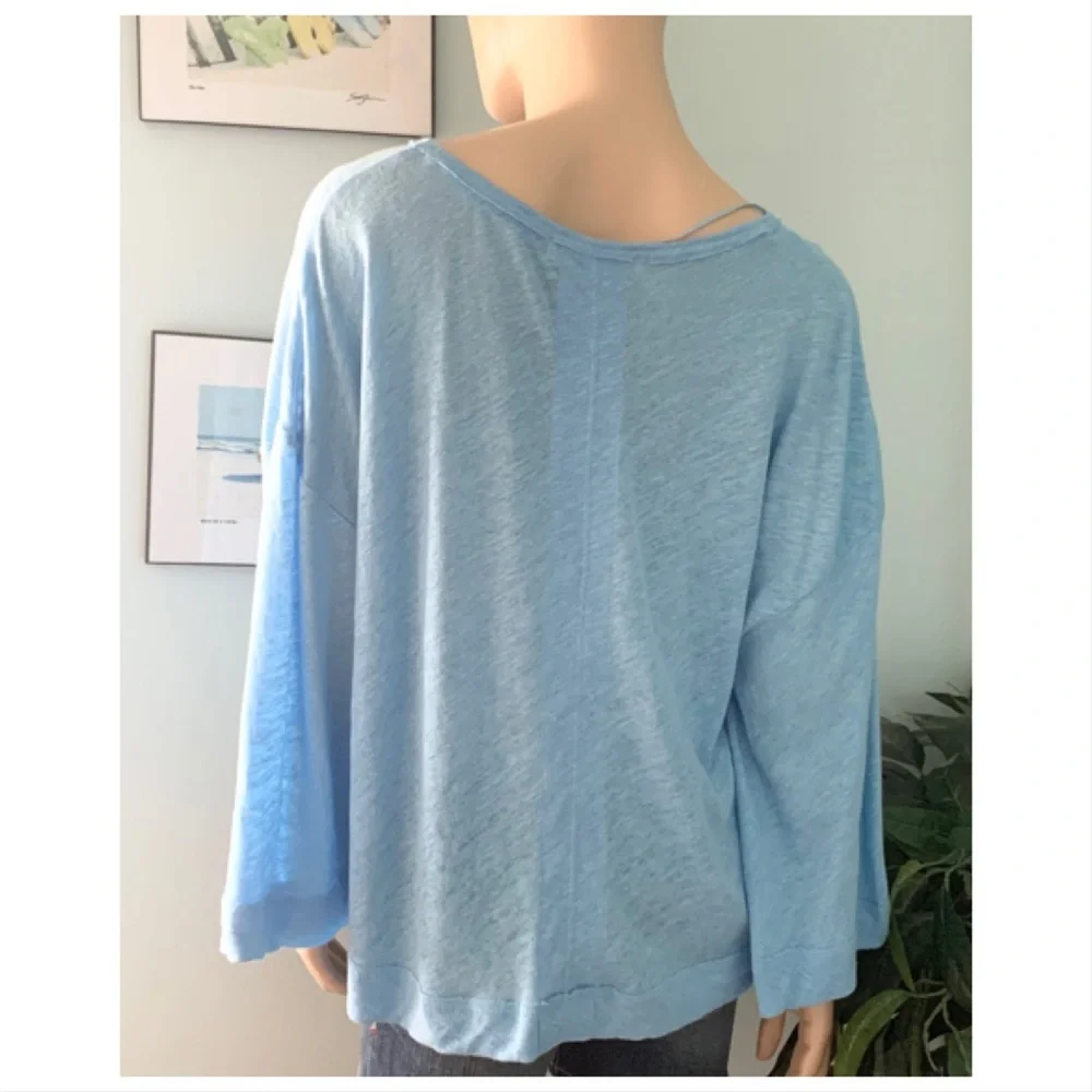 🌸New🌸 Free people Small blue linen blend Top Nwt
